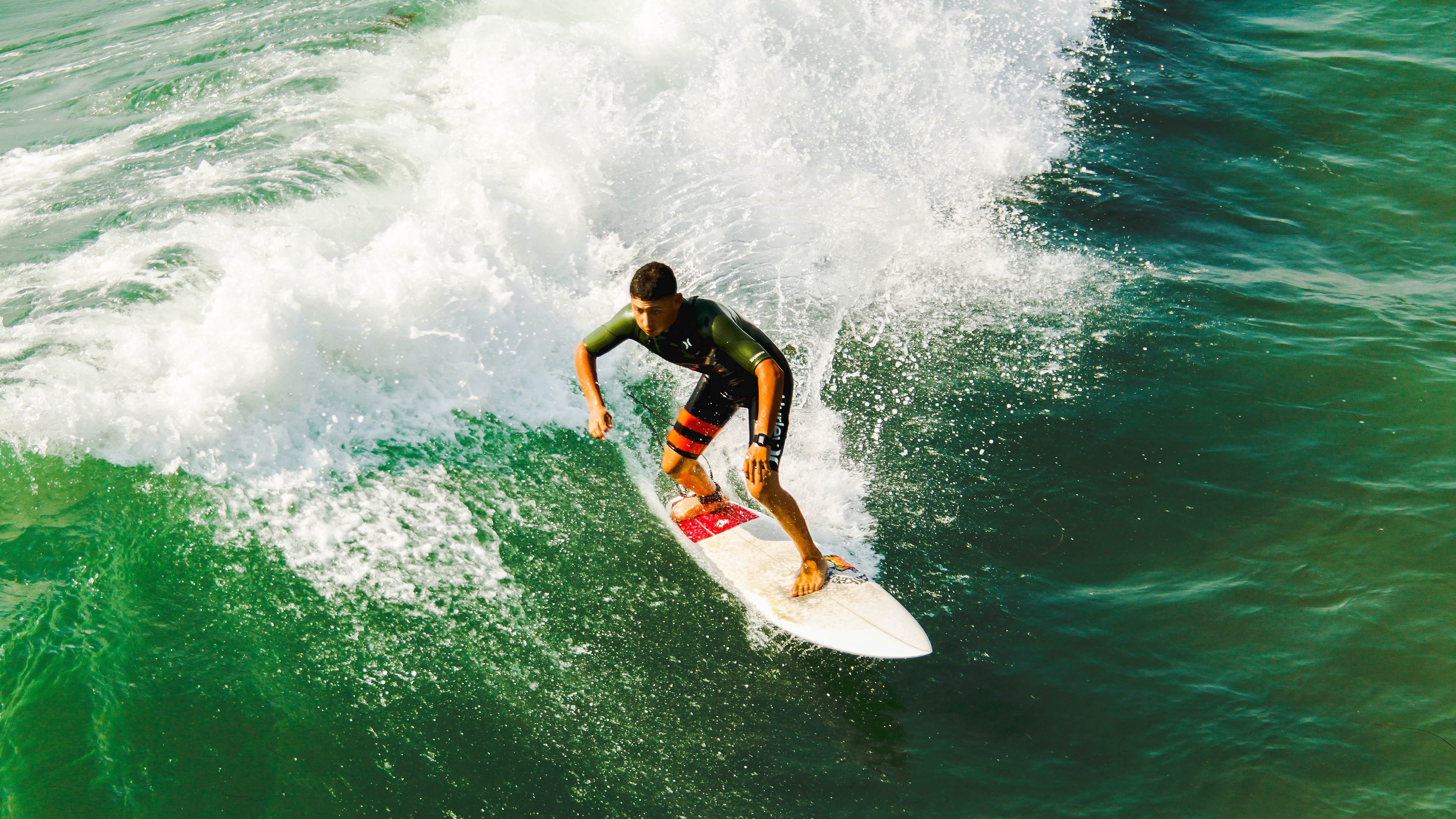 开云体育-年轻球员表现出色，助共和国建立法甲统治，年轻球员足球